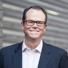 强降雨持续!深圳机场航延预警生效中,今天航班运行将受影响