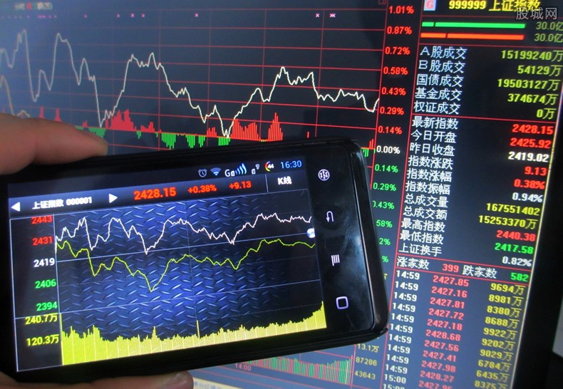 “重温经典”频道进养老机构活动举行