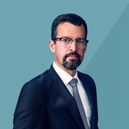 标普创新高迎“八月魔咒”! 暗流涌动 夏末需谨慎对冲