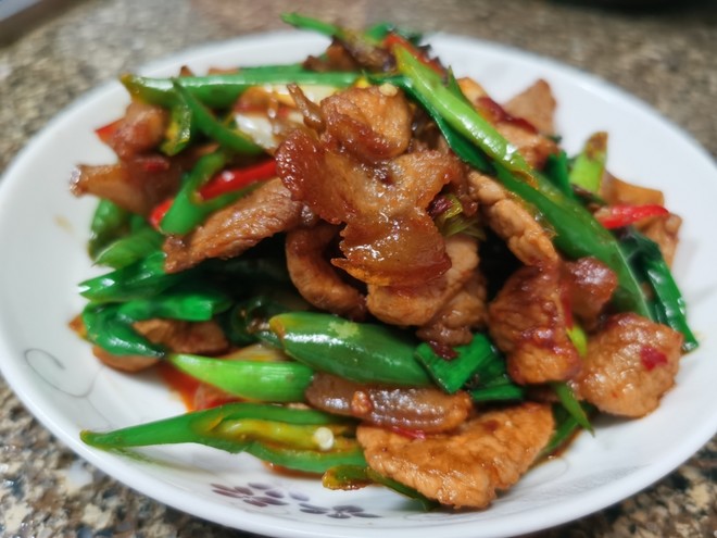 港股午评|恒生指数早盘下跌0.18% 英诺赛科(02577)涨幅达30%